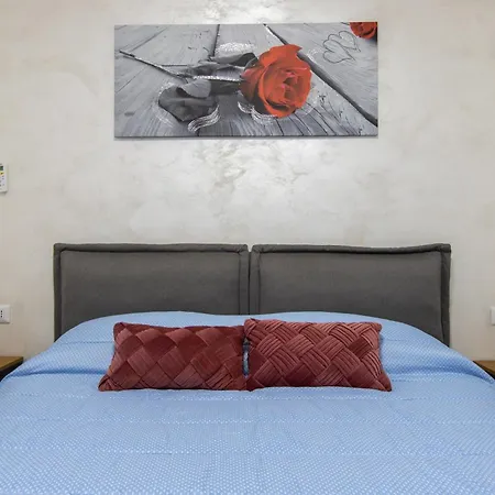 La Dolce Vite Alba (Piedmont)